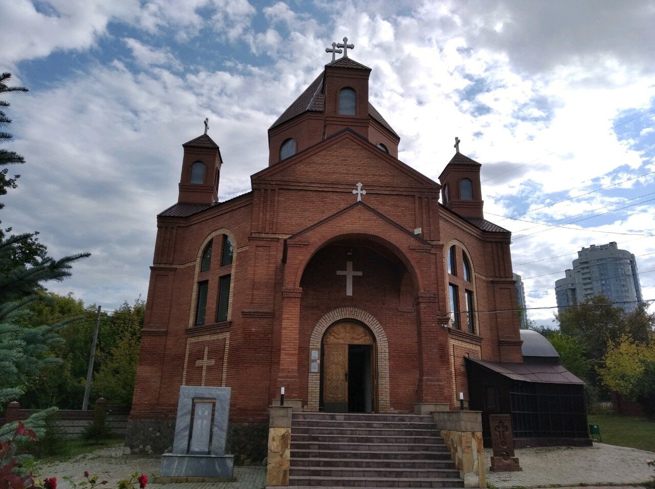 Армянская апостольская церковь Сурб Хач