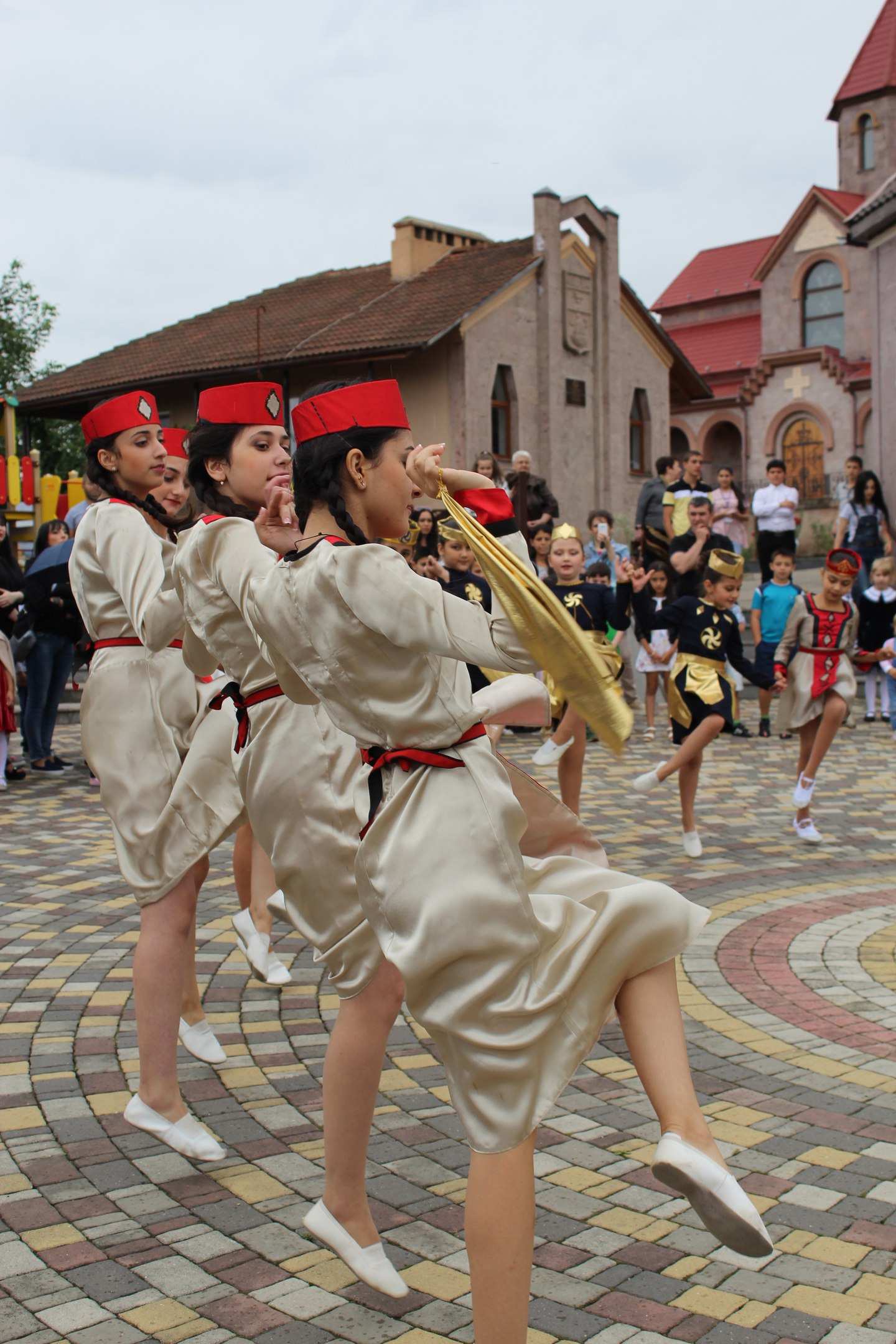Народный хореографический ансамбль "Манушак" (Кисловодск)